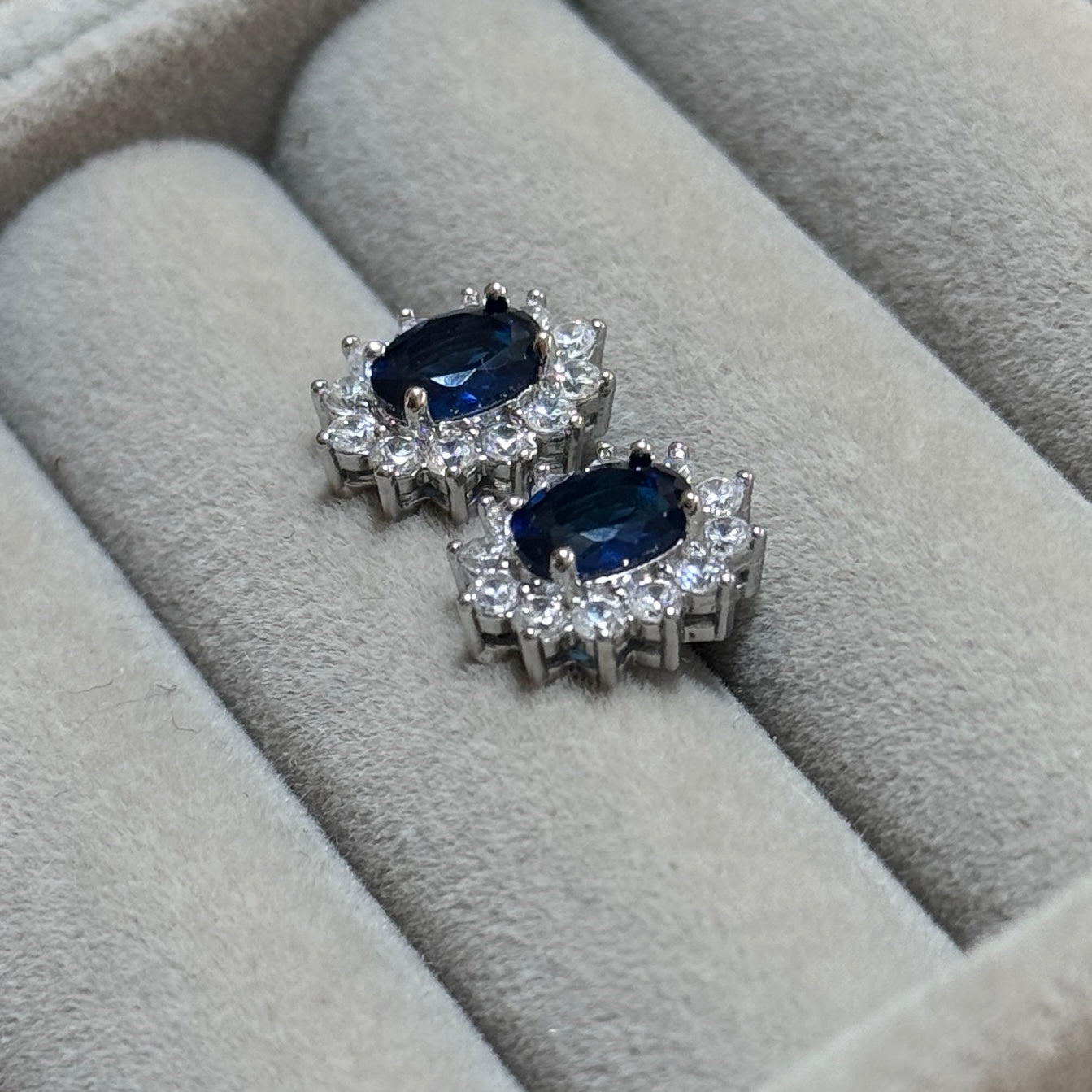 Aretes Helena