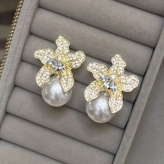 Aretes Flores Doradas (grande)