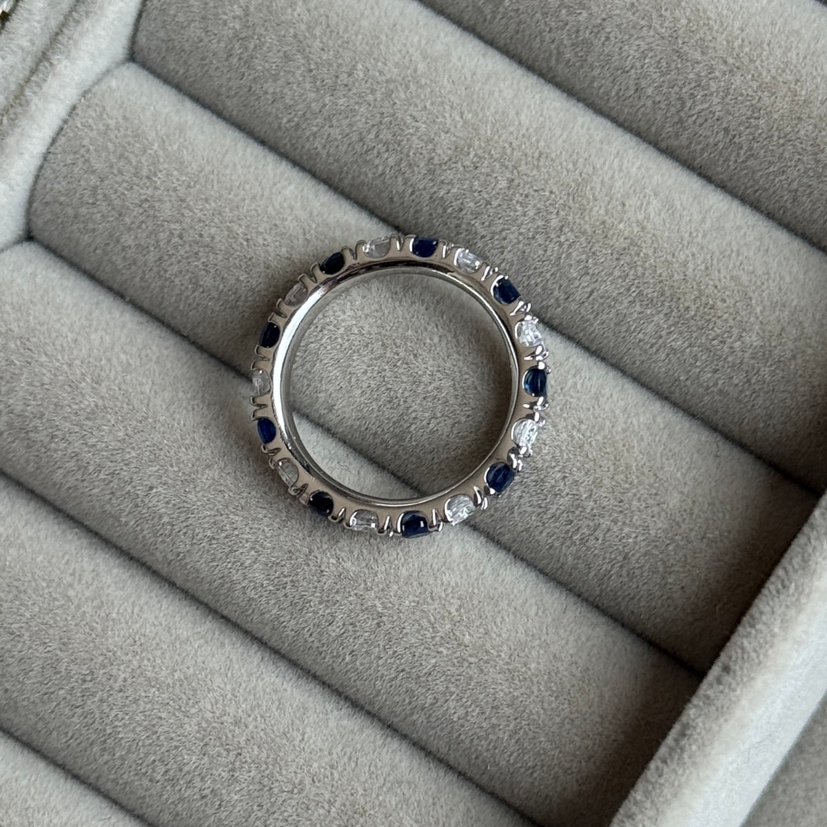 Anillo Helena
