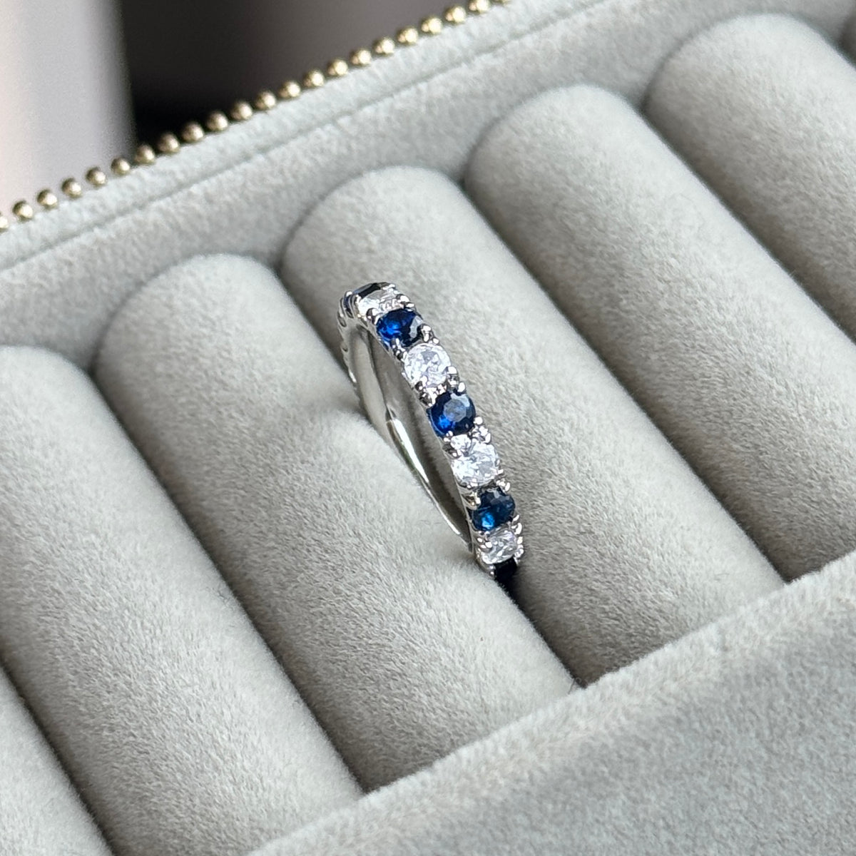Anillo Helena