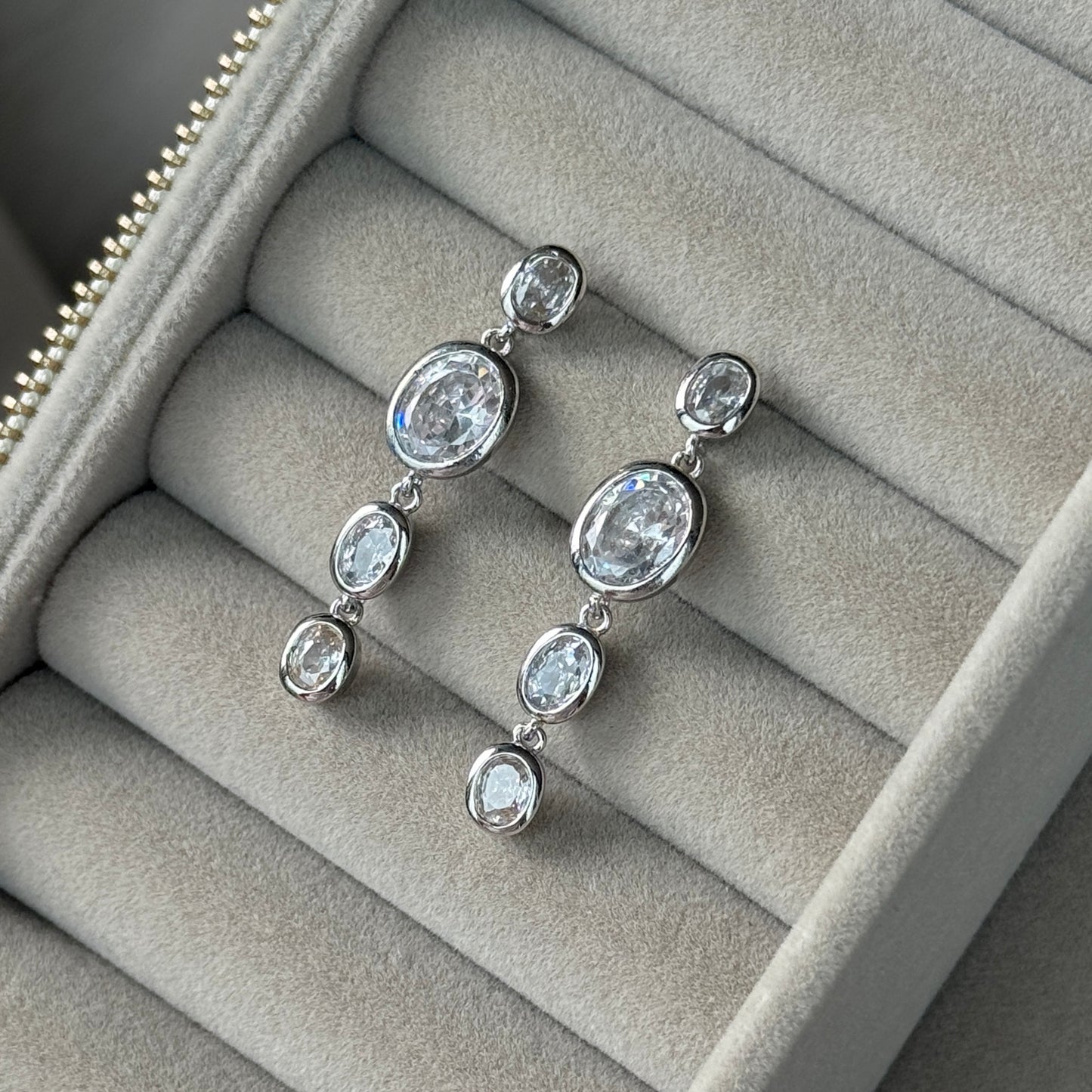 Aretes Nova